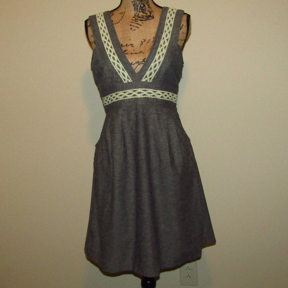 Emmelee Gray Dress Embroidery Sleeveless PleatedM